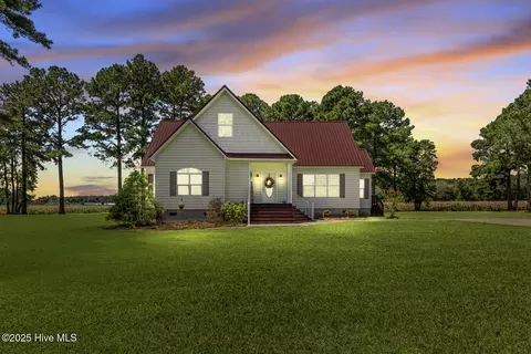 1560 Fountaintown Rd, Beulaville, NC 28518
