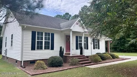 2221 Banks School Rd, Kinston, NC 28504