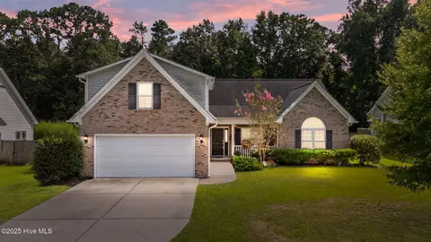 219 Pecan Grove Ct, New Bern, NC 28562