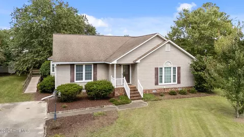 104 Bluegill Dr, Washington, NC 27889