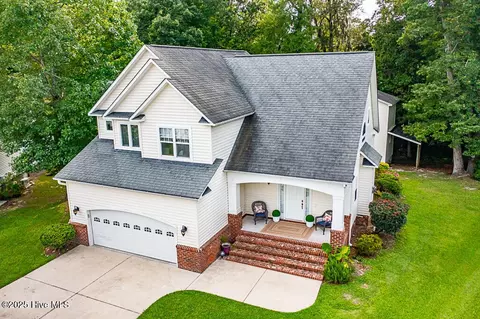 106 Salvo Dr, New Bern, NC 28562