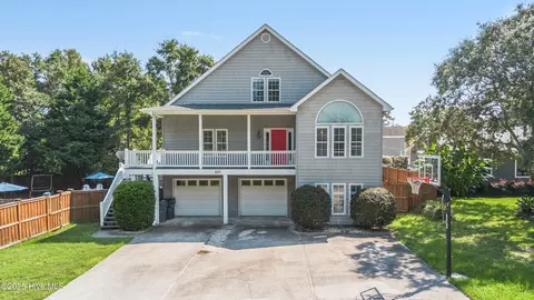 601 Rocky Mount Ave, Carolina Beach, NC 28428