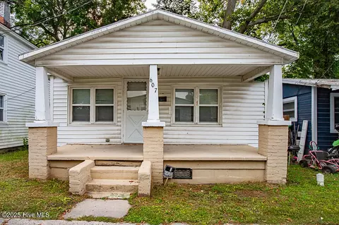607 1st Ave, New Bern, NC 28560