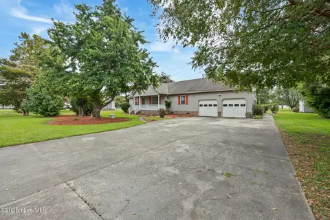102 Rachel Dr, Elizabeth City, NC 27909