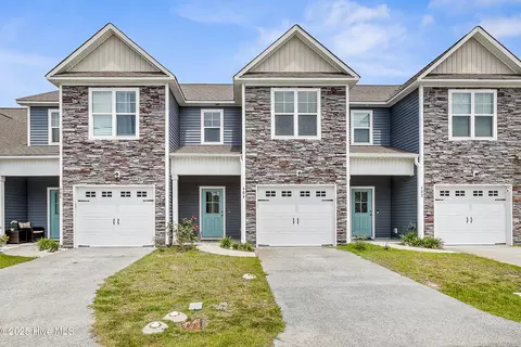 404 Guppy Loop Rd, Sneads Ferry, NC 28460