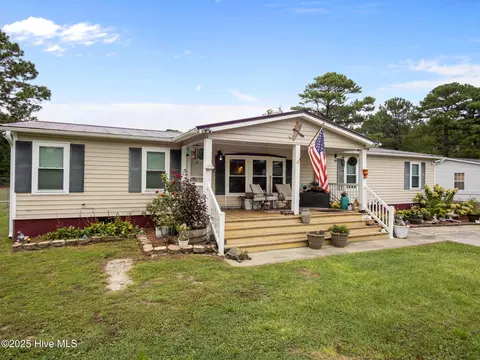 339 E Southwinds Dr, Newport, NC 28570