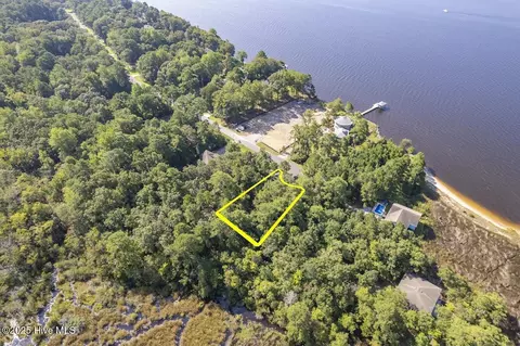 436 Indian Bluff Dr, Minnesott Beach, NC 28510