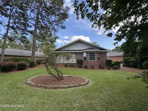 Exterior - 690 Pinehurst Trace Dr, Pinehurst, NC 28374 photo 3 of 3
