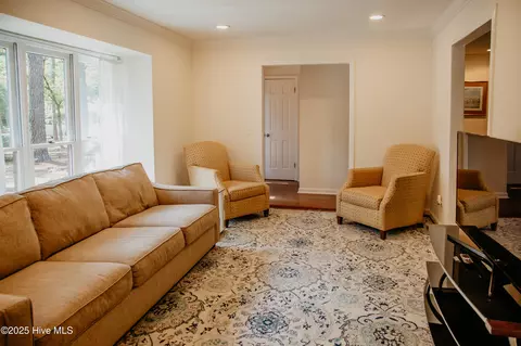 Living - 145 Westchester Cir, Pinehurst, NC 28374 photo 1 of 1