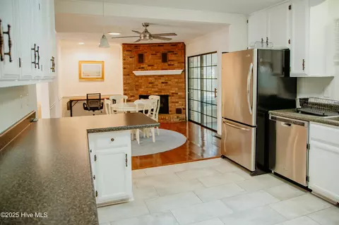 Kitchen - 145 Westchester Cir, Pinehurst, NC 28374 photo 2 of 4