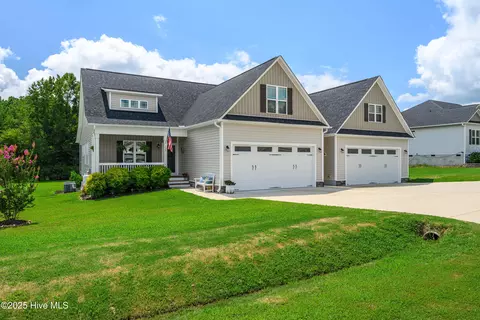 138 Inverness St, Zebulon, NC 27597