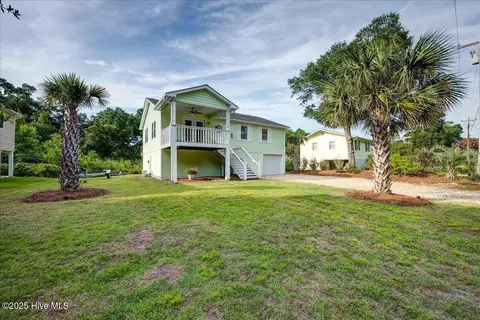 7215 Sound Dr, Emerald Isle, NC 28594