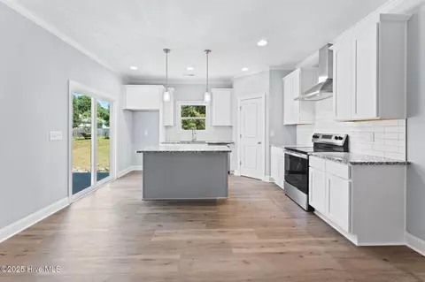 Kitchen - 1996 E Boiling Spring Rd, Southport, NC 28461 photo 1 of 4