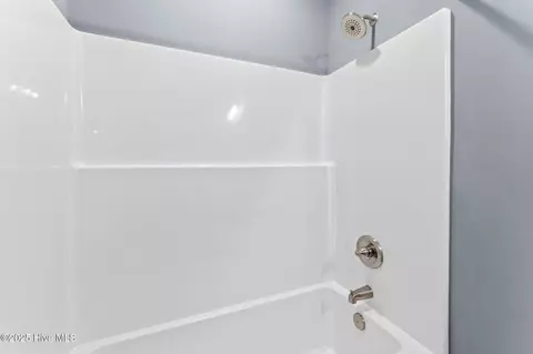 Bath - 1996 E Boiling Spring Rd, Southport, NC 28461 photo 5 of 6