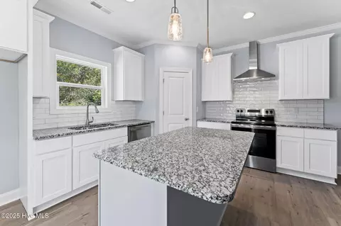Kitchen - 1996 E Boiling Spring Rd, Southport, NC 28461 photo 2 of 4
