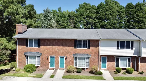 2700 Thackery Rd #35, Greenville, NC 27858