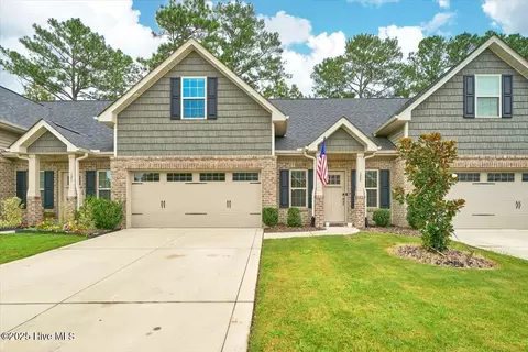 123 Lark Dr, West End, NC 27376
