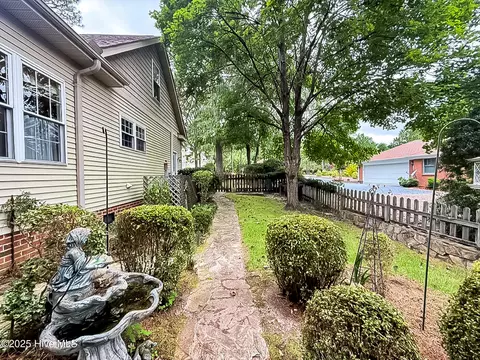 Exterior - 2 Troy Ct, Pinehurst, NC 28374 photo 8 of 12