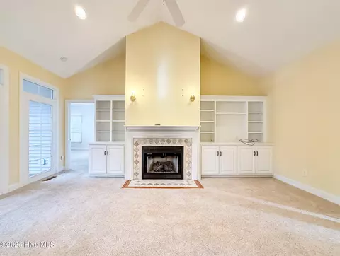 Living - 2 Troy Ct, Pinehurst, NC 28374 photo 2 of 4