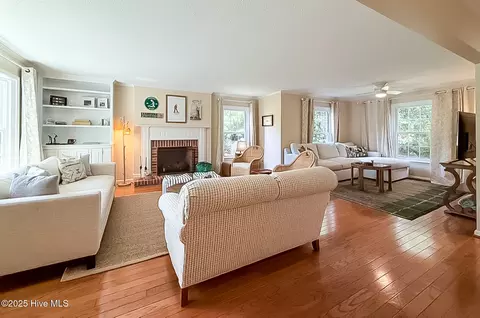 Living - 140 Lost Tree Rd, Pinehurst, NC 28374 photo 4 of 11