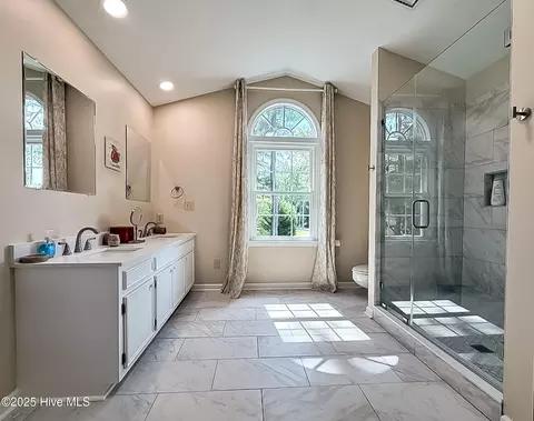Bath - 140 Lost Tree Rd, Pinehurst, NC 28374 photo 6 of 11
