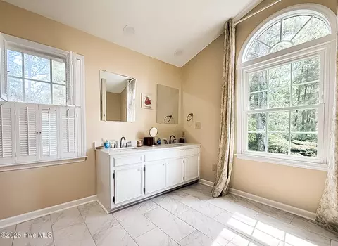 Bath - 140 Lost Tree Rd, Pinehurst, NC 28374 photo 7 of 11