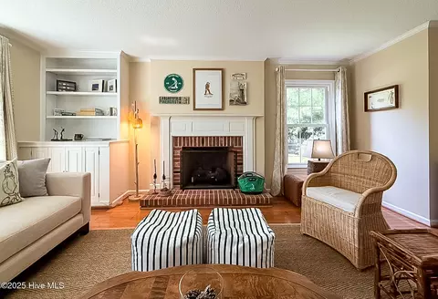 Living - 140 Lost Tree Rd, Pinehurst, NC 28374 photo 3 of 11