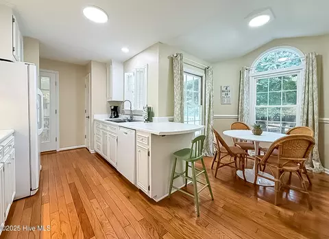 Kitchen - 140 Lost Tree Rd, Pinehurst, NC 28374 photo 4 of 4