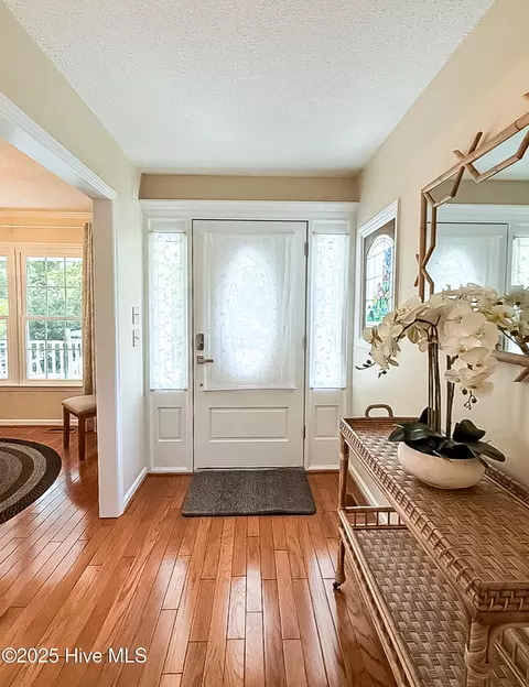 Entry Way - 140 Lost Tree Rd, Pinehurst, NC 28374 photo 2 of 3