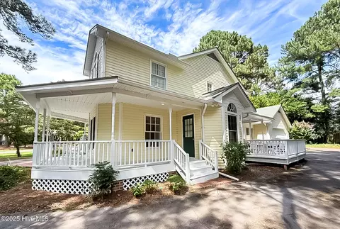 Exterior - 140 Lost Tree Rd, Pinehurst, NC 28374 photo 4 of 15