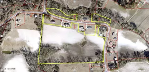 370 Willis Neck Rd, Vanceboro, NC 28586