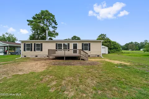 1574 Old Fayetteville Rd, Leland, NC 28451