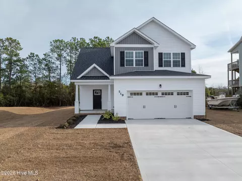 719 Jasmine Ln, Jacksonville, NC 28546
