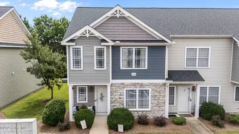 4140 Kittrell Farms Dr #U1, Greenville, NC 27858
