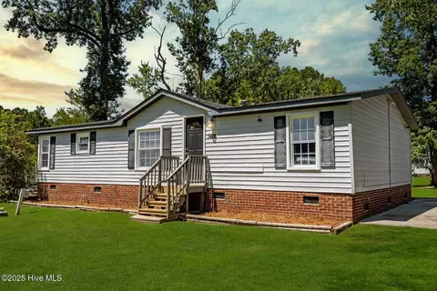 3426 Burgaw Hwy, Jacksonville, NC 28540
