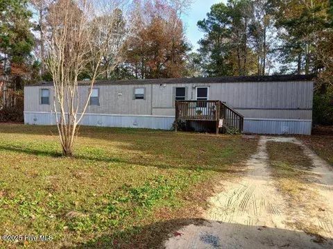1114 N Windward Dr SW, Supply, NC 28462
