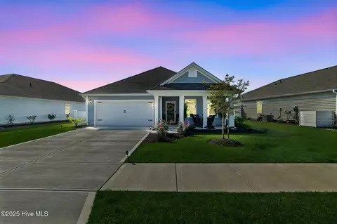 2031 Course Ln, Surf City, NC 28445