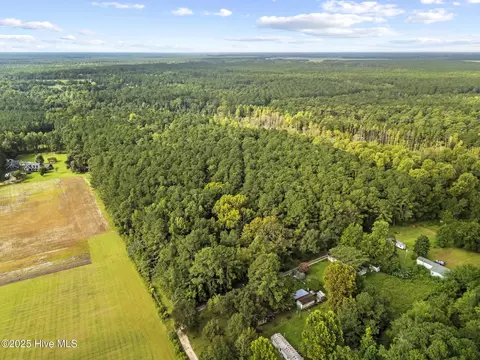 150 Mattie Ln, Richlands, NC 28574