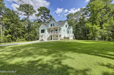 Exterior - 118 Canvasback Pt, Hampstead, NC 28443 photo 8 of 11