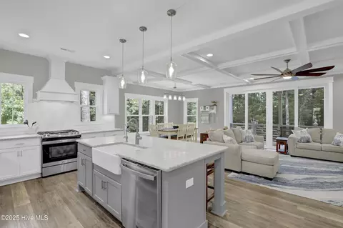 Kitchen - 118 Canvasback Pt, Hampstead, NC 28443 photo 1 of 5