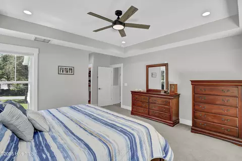 Bedroom - 118 Canvasback Pt, Hampstead, NC 28443 photo 3 of 9