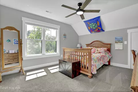 Bedroom - 118 Canvasback Pt, Hampstead, NC 28443 photo 4 of 9