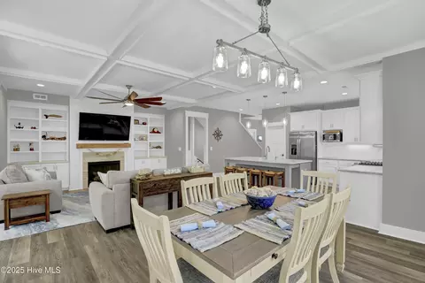 Dining - 118 Canvasback Pt, Hampstead, NC 28443 photo 2 of 2