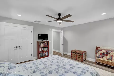 Bedroom - 118 Canvasback Pt, Hampstead, NC 28443 photo 9 of 9
