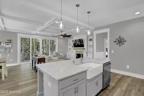 Kitchen - 118 Canvasback Pt, Hampstead, NC 28443 photo 5 of 5