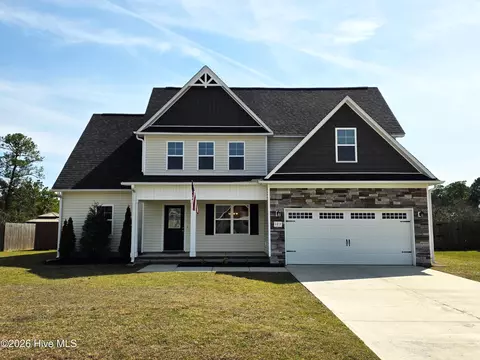 123 Sonia Dr, Hubert, NC 28539