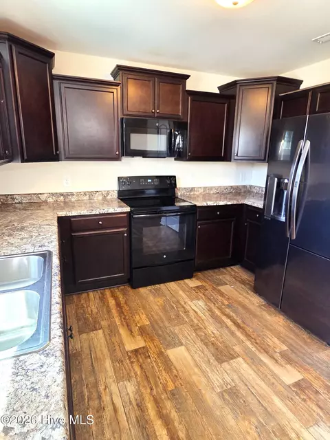 Kitchen - 123 Sonia Dr, Hubert, NC 28539 photo 1 of 4
