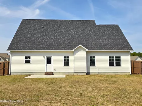 Exterior - 123 Sonia Dr, Hubert, NC 28539 photo 7 of 14