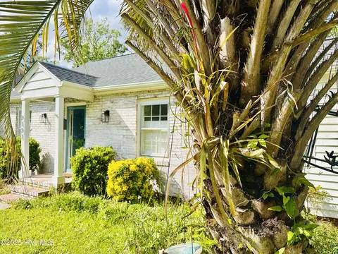 3131 Camden Cir, Wilmington, NC 28403