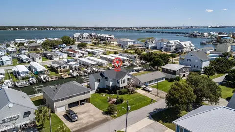 106 1st St, Atlantic Beach, NC 28512